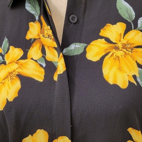 Floral Blouse - Picture 3 of 6